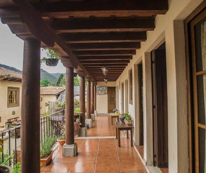 هتل Mansion Del Rey