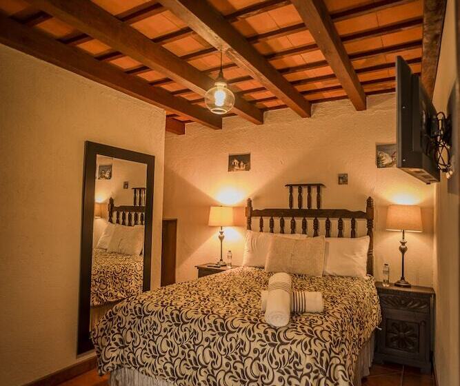 هتل Mansion Del Rey