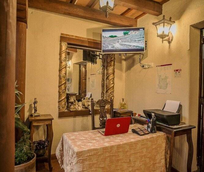 هتل Mansion Del Rey