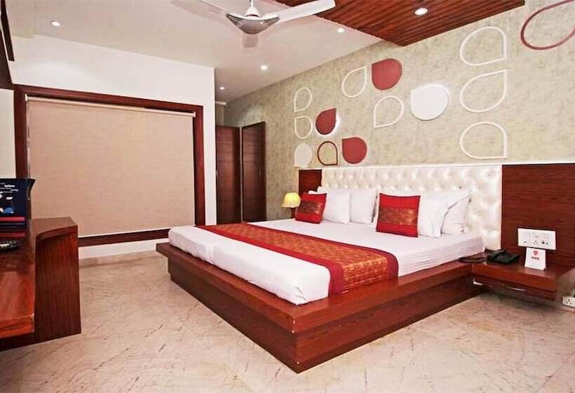 בית מלון כפרי Noble Deluxe