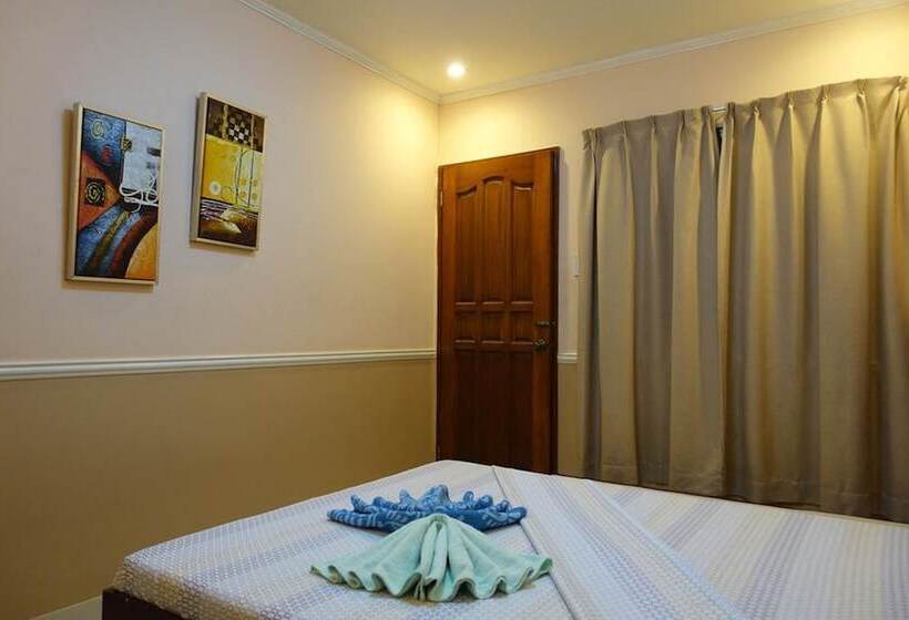 Pensiune New Village Lodge