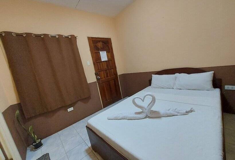 Pensiune New Village Lodge