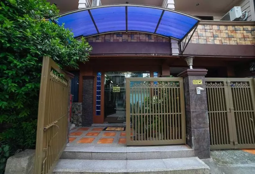 Majatalo Reddoorz @ Palanan Makati 2