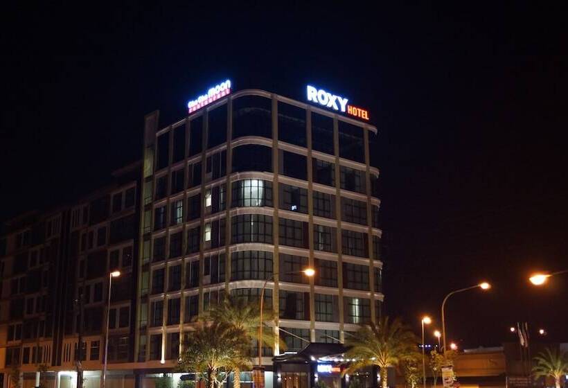 Roxy Hotel And Apartments