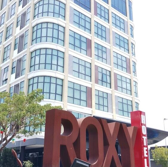 Roxy Hotel And Apartments