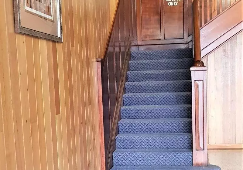 ユースホステル The Imperial Moree