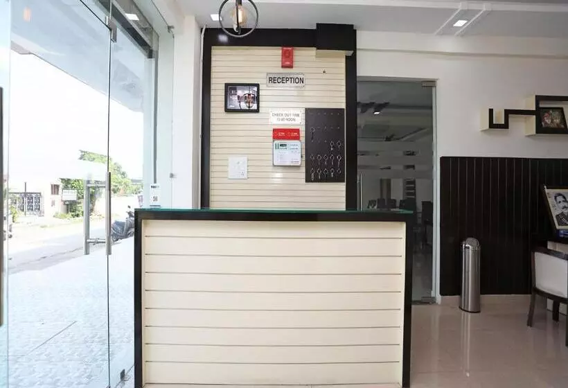 Hotel Kss Inn