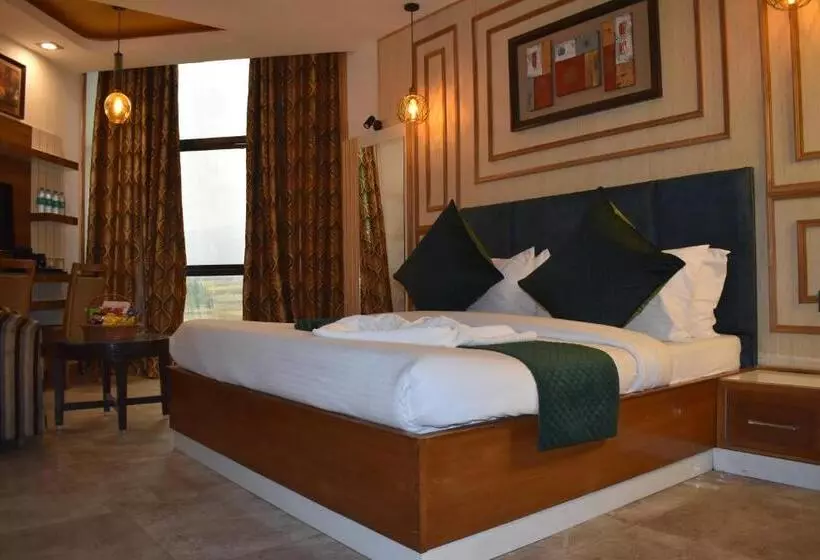 Hotel Padmini Palace
