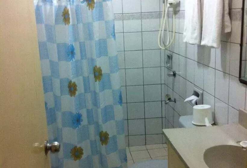 ホテル Reddoorz @ Tondaligan Beach