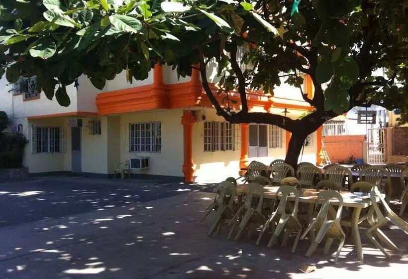 ホテル Reddoorz @ Tondaligan Beach