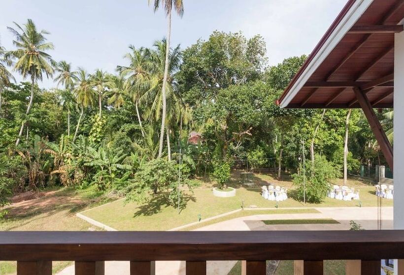 بنسيون Araliya Cottage