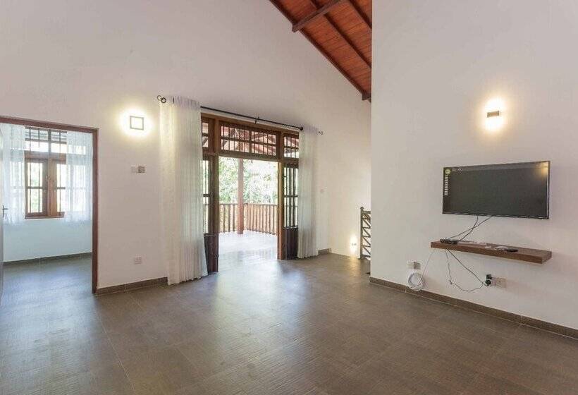 بنسيون Araliya Cottage