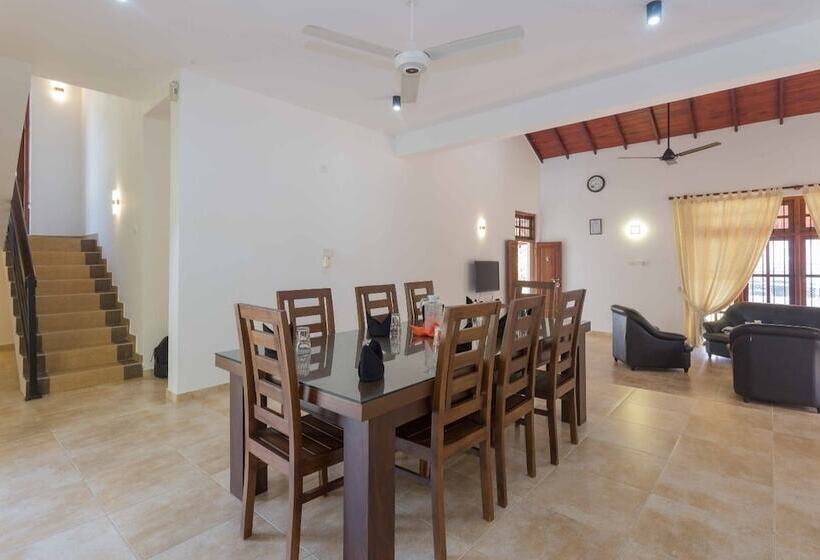 بنسيون Araliya Cottage