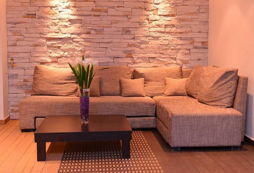 پانسیون Guest House Panorama Aqualux With Free Parking