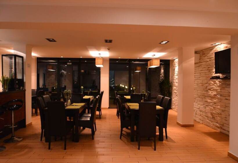 پانسیون Guest House Panorama Aqualux With Free Parking