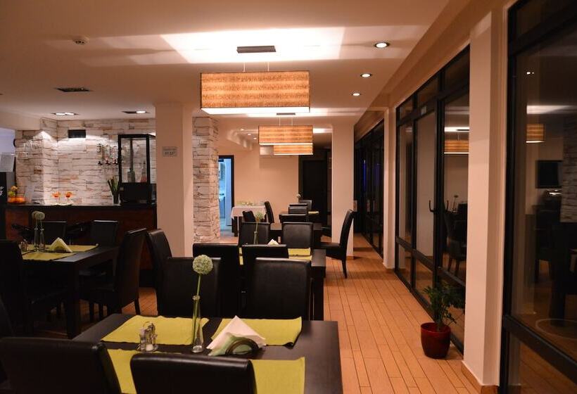 پانسیون Guest House Panorama Aqualux With Free Parking