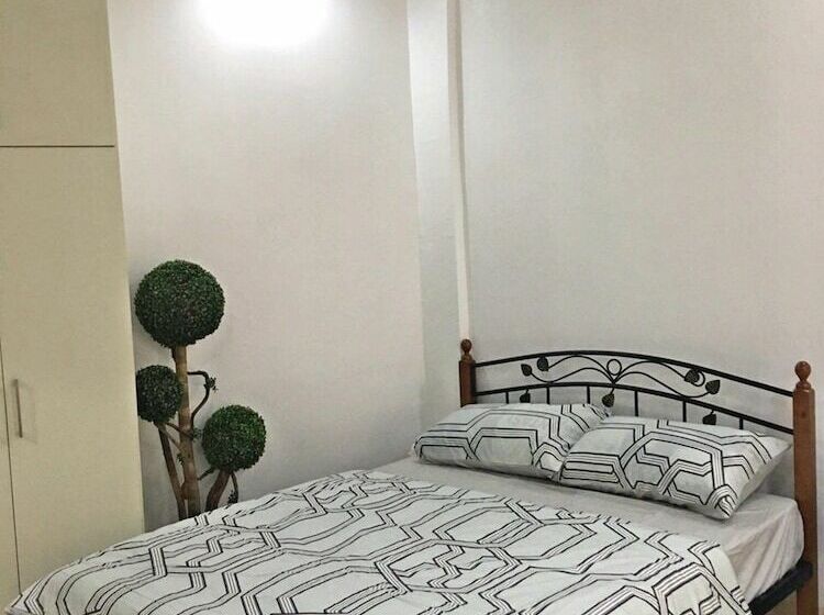 פנסיון Yo' Boss