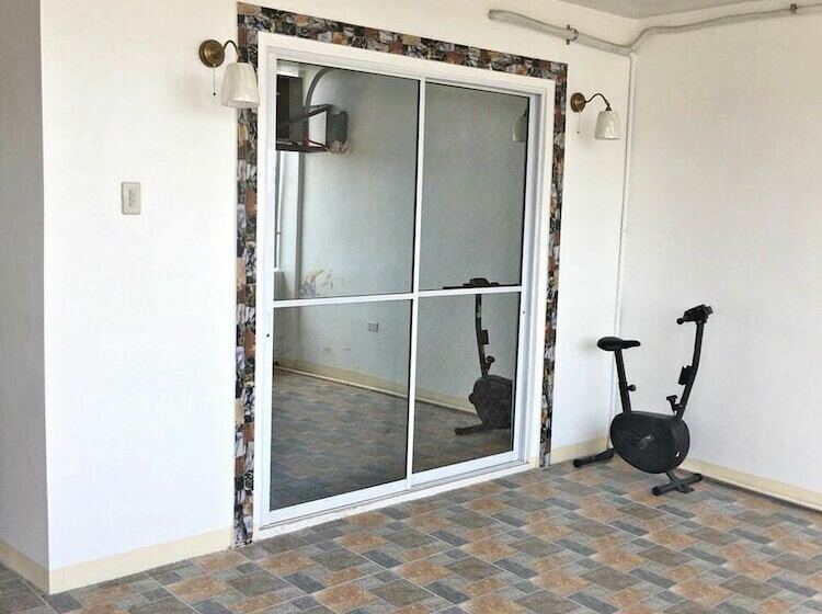 פנסיון Yo' Boss