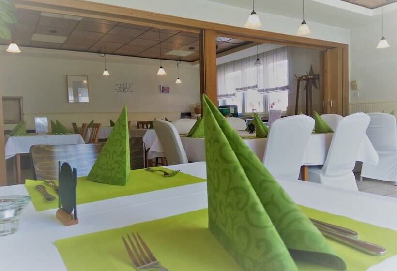 Отель Gasthof Am Markt