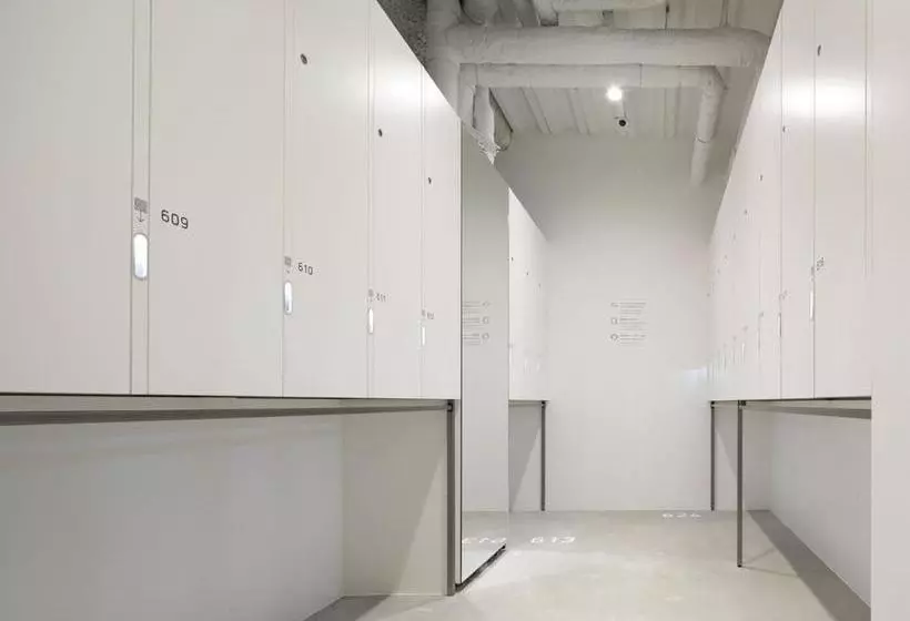 Hotelli Nine Hours Shinosaka Station