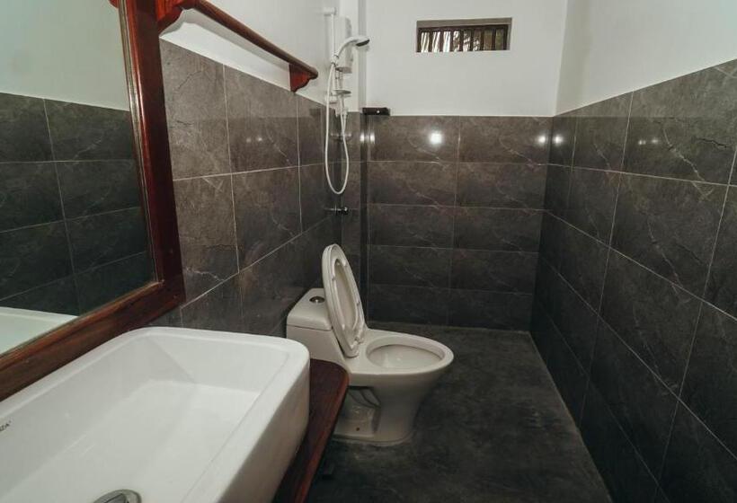 هتل Point 303 Resort