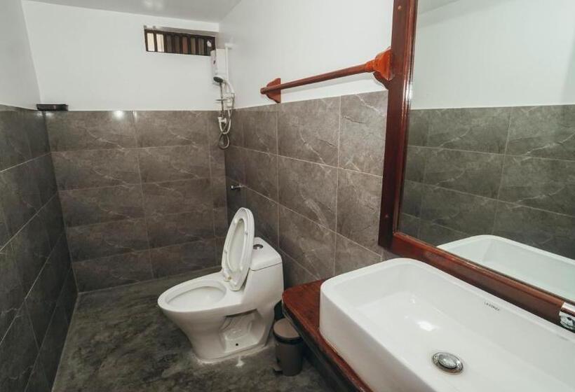 هتل Point 303 Resort