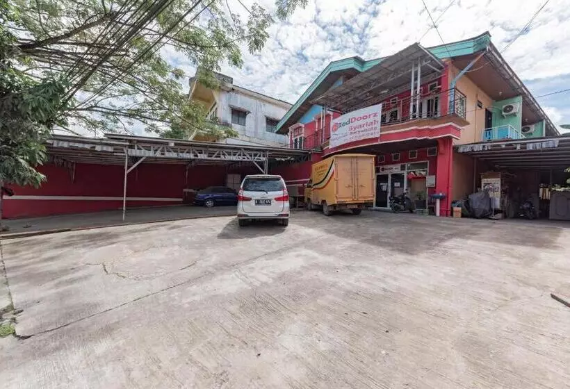 Hotelli Reddoorz Syariah @ Pangeran Suryanata Samarinda
