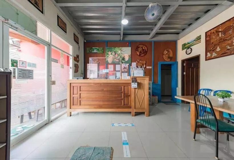 Hotelli Reddoorz Syariah @ Pangeran Suryanata Samarinda