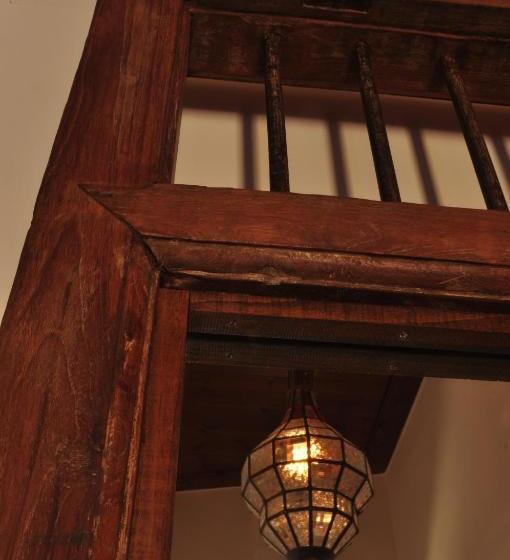 Majatalo Leone Guest House