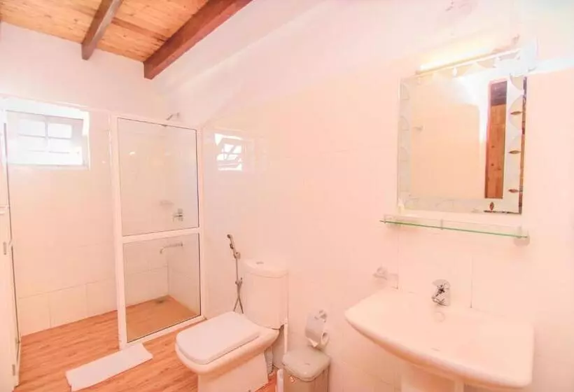 ペンション Sarah Cottage  Nuwara Eliya