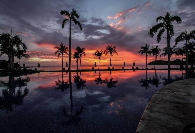 The Palms Playa Flamingo