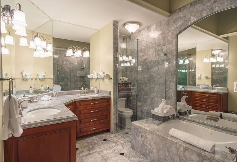 The Palms Playa Flamingo