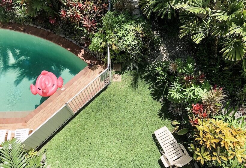 Villa Beach Palm Cove