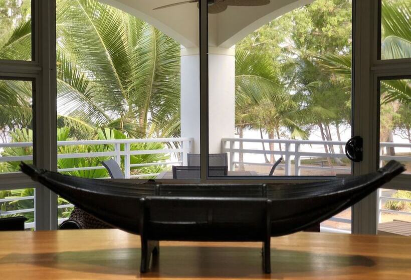 Villa Beach Palm Cove