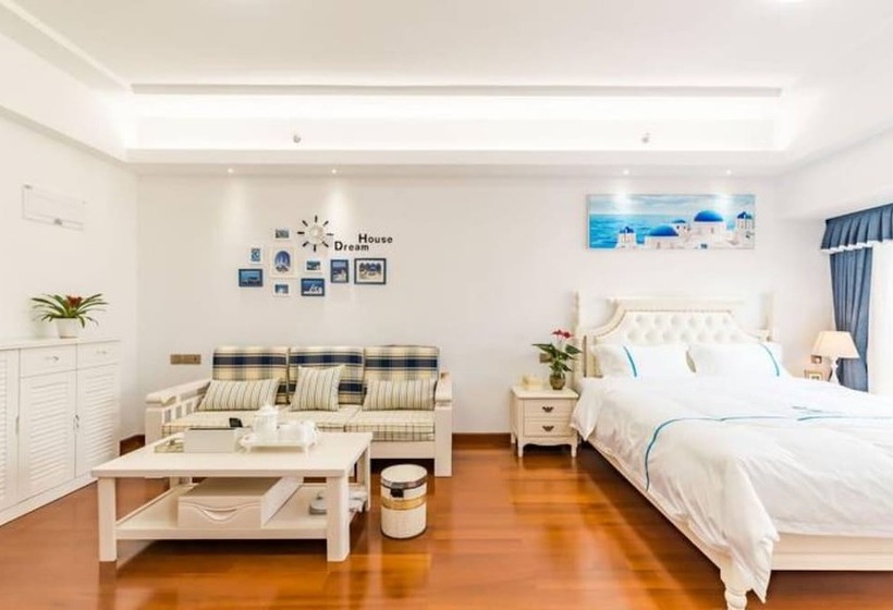 Western Theme Holiday Apartment