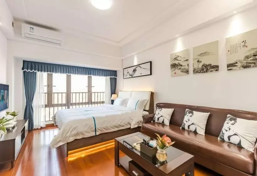 Western Theme Holiday Apartment