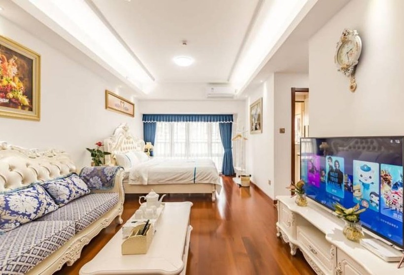 Western Theme Holiday Apartment