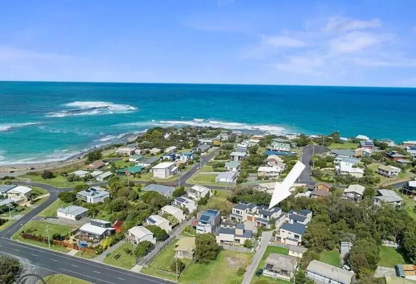 Apollo Bay Seal Apartments