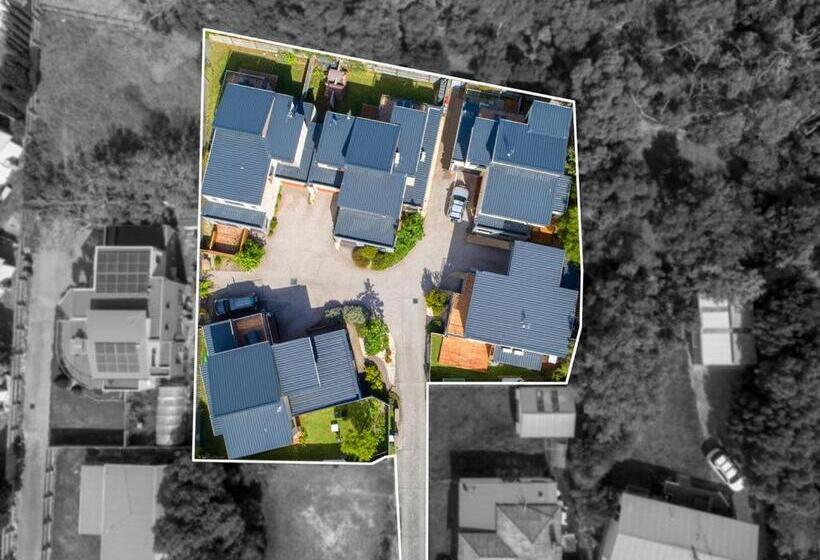 Apollo Bay Seal Apartments