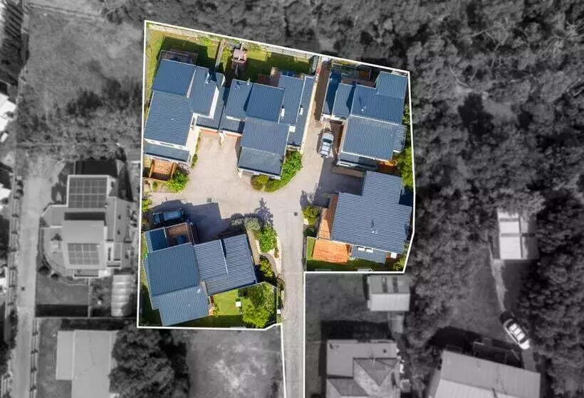 Apollo Bay Seal Apartments