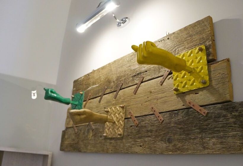 تختخواب و صبحانه Duomo Luxury Suites