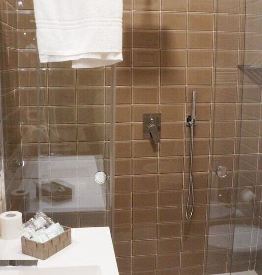 تختخواب و صبحانه Duomo Luxury Suites