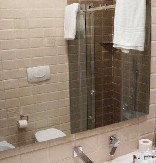 تختخواب و صبحانه Duomo Luxury Suites