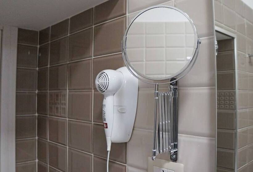 تختخواب و صبحانه Duomo Luxury Suites