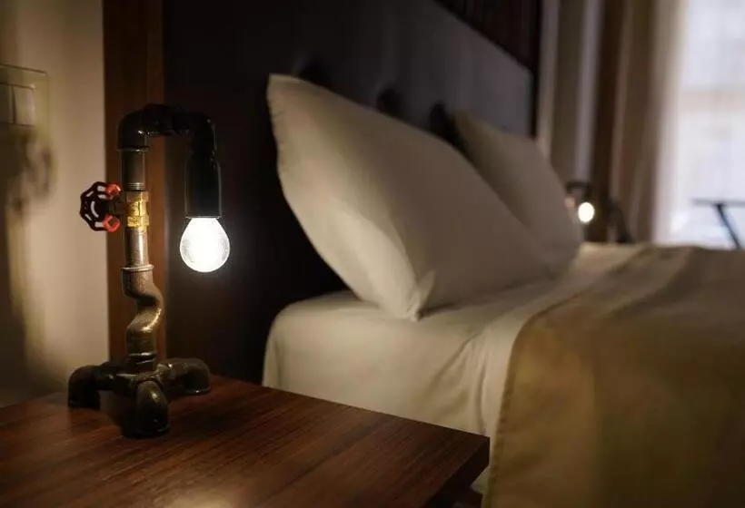 تختخواب و صبحانه Duomo Luxury Suites