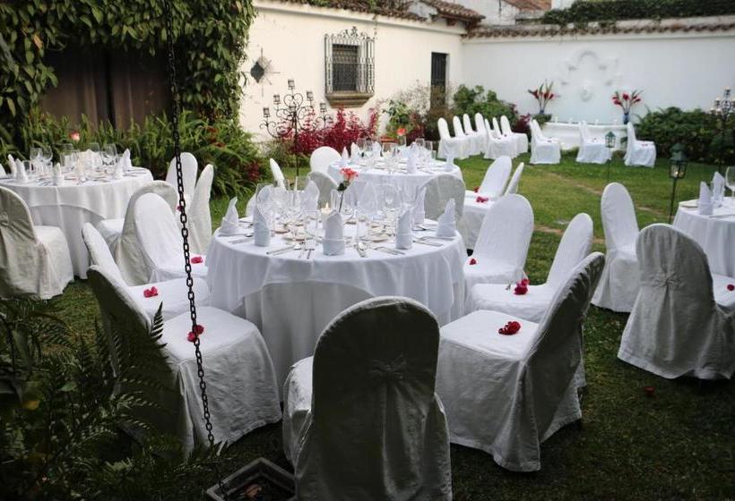 تختخواب و صبحانه Palo Santo