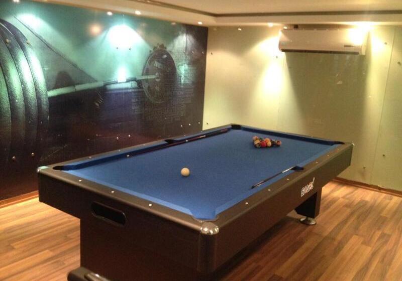 ホテル Almuhaidb Almalaz 7