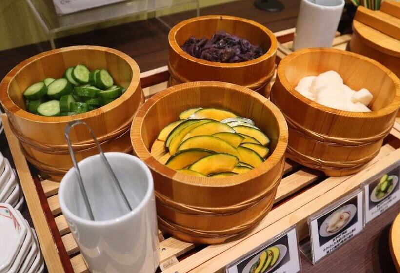 בית מלון כפרי Dormy Inn Premium Osaka Kitahama