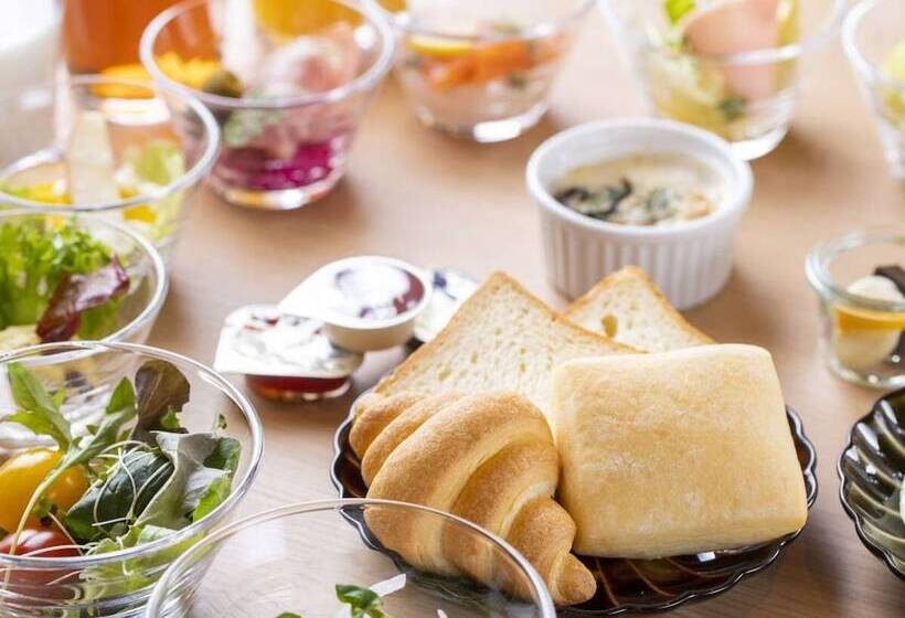 בית מלון כפרי Dormy Inn Premium Osaka Kitahama