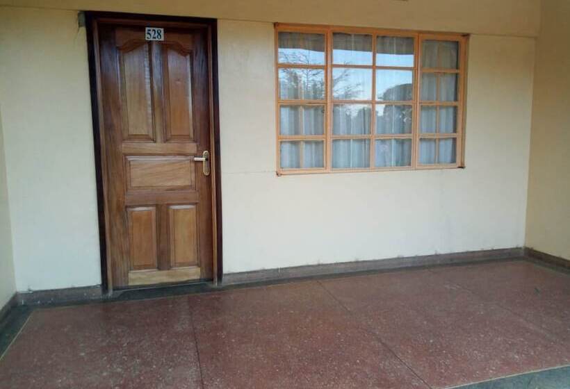 هتل Family Comfort